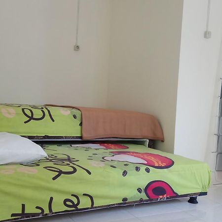 Kavie Hostel Malang Eksteriør billede